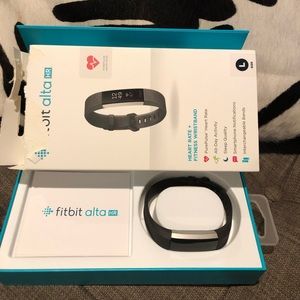 Fitbit Alta HR with box cannot find charger